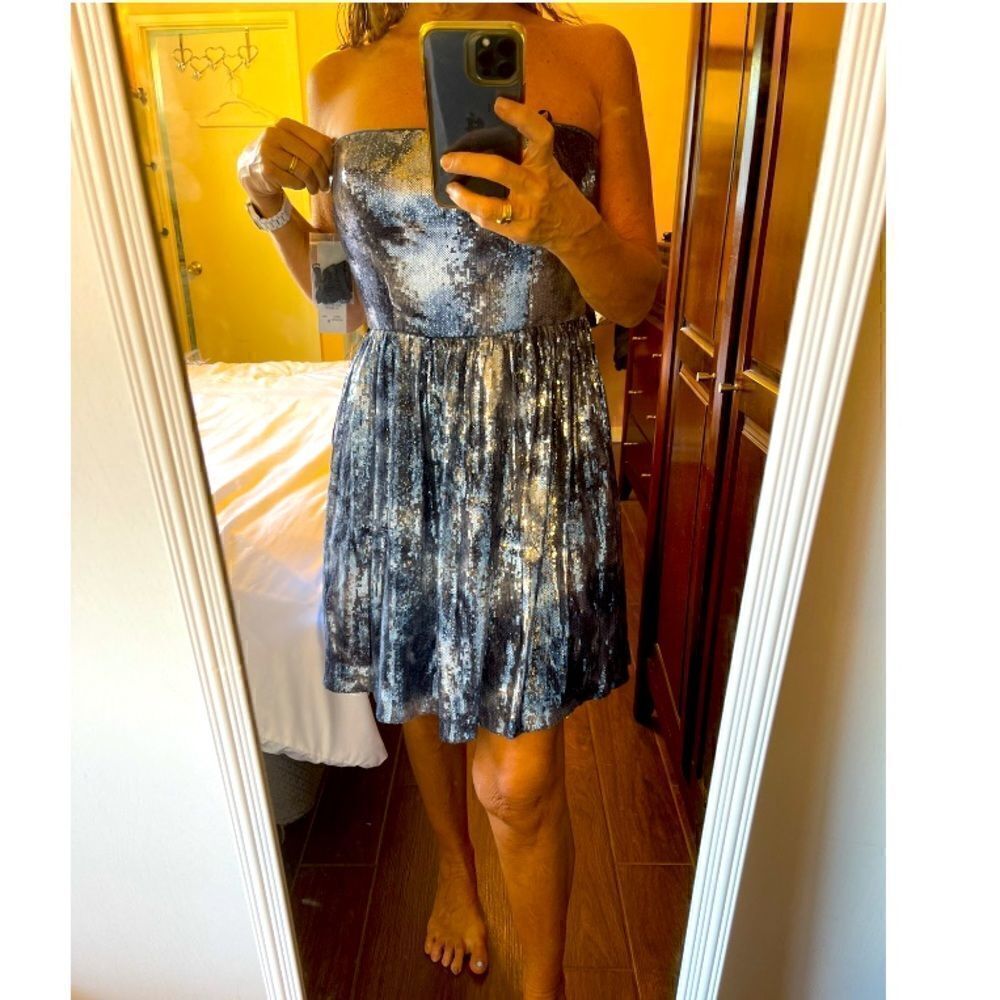 ADRIANNA PAPELL Sequins Party Strapless Fit and Flare Silver Mini Dress.Size 8